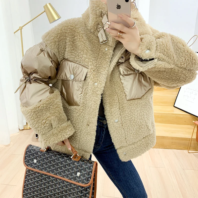 High Grade Wool Fur Patchwork Glossy White Duck down Women Stand Collar Warm Down Jacket Coats Winter Lambwool fur Jacket Loose
High Grade Wool Fur Patchwork Glossy White Duck down Women Stand Collar Warm Down Jacket Coats Winter Lambwool fur Jacket Loose