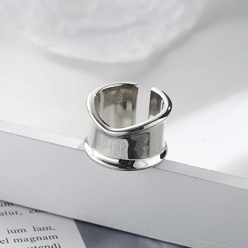 Kinel 2020 New 925 Sterling Silver Smooth Wide Surface Rings For Women Wedding Fine Jewelry Adjustable Finger Ring
Kinel 2020 New 925 Sterling Silver Smooth Wide Surface Rings For Women Wedding Fine Jewelry Adjustable Finger Ring