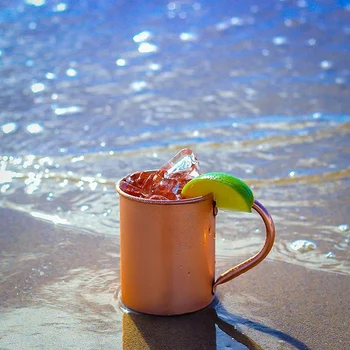 2Pcs Copper Mug Creative Coppery Handcrafted Durable Moscow Mule Mugs Coffee Mug for Bar Drinkwares Party Kitchen
2Pcs Copper Mug Creative Coppery Handcrafted Durable Moscow Mule Mugs Coffee Mug for Bar Drinkwares Party Kitchen