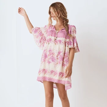 Hippie Floral Printed Mini Dress Women Sexy V Neck Flare Sleeve Vintage Vestidos Bohemian Beach Loose Casual Female Short Dress
Hippie Floral Printed Mini Dress Women Sexy V Neck Flare Sleeve Vintage Vestidos Bohemian Beach Loose Casual Female Short Dress