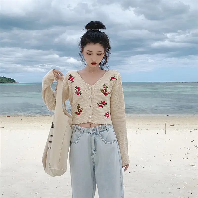 Alien Kitty Girls High Waist Knitted Embroidery Hook Floral 2019 Autumn Cardigans V-Neck Brief Loose Casual Women Sweater Tops
Alien Kitty Girls High Waist Knitted Embroidery Hook Floral 2019 Autumn Cardigans V-Neck Brief Loose Casual Women Sweater Tops