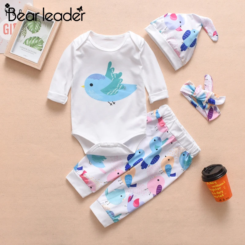 Bear Leader Kids Cartoon Print Clothing Sets New Fashion Girls Boys Bird Pattern Clothes with Hat and Hairband Baby Costumes
Bear Leader Kids Cartoon Print Clothing Sets New Fashion Girls Boys Bird Pattern Clothes with Hat and Hairband Baby Costumes