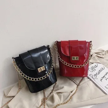 Autumn and winter net red small bag female 2020 new shoulder bag ins chain red bag fashion bucket messenger bag
Autumn and winter net red small bag female 2020 new shoulder bag ins chain red bag fashion bucket messenger bag