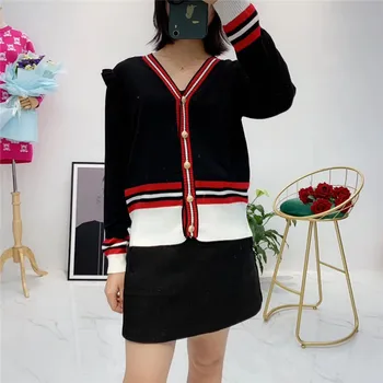 Knitted Cardigans for Women 2019 Fall V Neck Contrast Color Ruffles Knit Sweater Coat High Quality Runway Black White Cardigan
Knitted Cardigans for Women 2019 Fall V Neck Contrast Color Ruffles Knit Sweater Coat High Quality Runway Black White Cardigan