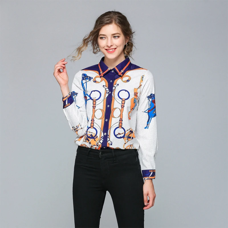 The trend of the new women's wear temperament printed coat is stylish and the lapel shirt is all over the place
The trend of the new women's wear temperament printed coat is stylish and the lapel shirt is all over the place