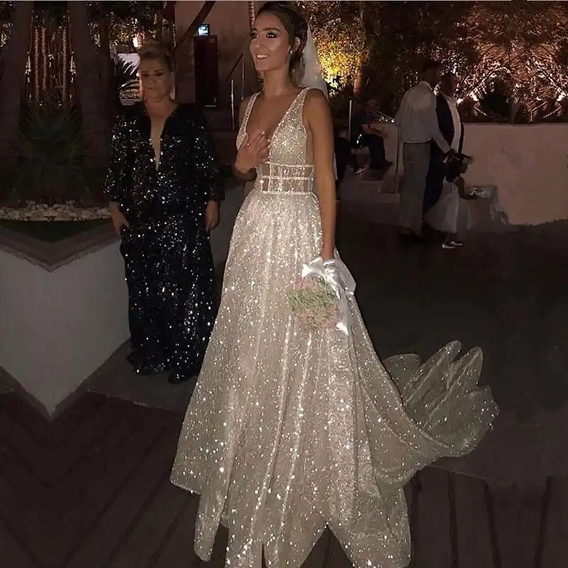 vestido branco com glitter