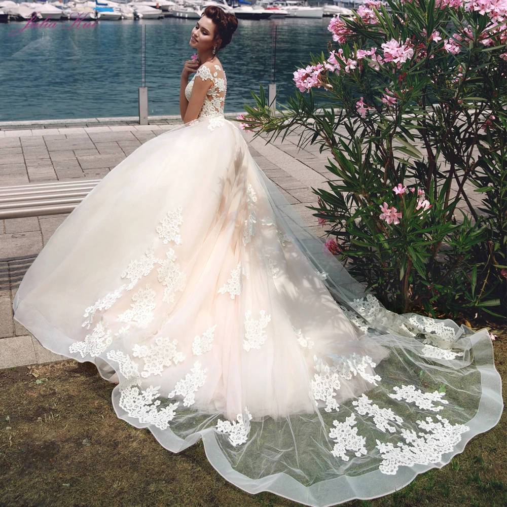 Julia Kui High Quality Elegant O-Neck Ball Gown Wedding Dresses Beautiful Appliques Lace Floor-Length Bride Gowns 2020 
Julia Kui High Quality Elegant O-Neck Ball Gown Wedding Dresses Beautiful Appliques Lace Floor-Length Bride Gowns 2020