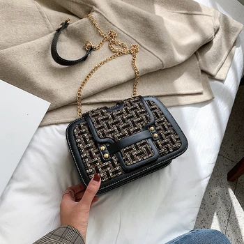 Design Ladies Canvas Shoulder Bag Smooth Zipper Metal Rivet Metal Chain Mini Crossbody Small Square Wallet Handbag
Design Ladies Canvas Shoulder Bag Smooth Zipper Metal Rivet Metal Chain Mini Crossbody Small Square Wallet Handbag