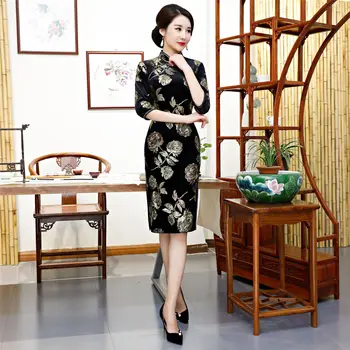 Mini Velvet Chinese Style Lady Dress Novelty Mandarin Collar Women Qipao Half Sleeve Tight Prom Dresses Vintage Button Cheongsam 
Mini Velvet Chinese Style Lady Dress Novelty Mandarin Collar Women Qipao Half Sleeve Tight Prom Dresses Vintage Button Cheongsam