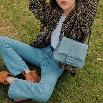 Crossbody Middle Age Bag Underarm Bag Baguette Bag Female Bags for Women 2020 New Luxury Handbags Women Bags Designer
Crossbody Middle Age Bag Underarm Bag Baguette Bag Female Bags for Women 2020 New Luxury Handbags Women Bags Designer