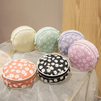 Mini Cute Round Circle Crossbody Bag Women Daisy Flower PU Leather Chain Shoulder Messenger Pouch 
Mini Cute Round Circle Crossbody Bag Women Daisy Flower PU Leather Chain Shoulder Messenger Pouch