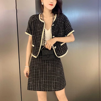 Tweed 2 Piece Outfits for Women Short Sleeve Single Breasted Tweed Crop Top + A Line Mini Skirt Suit Matching Sets 2 Piece Set
Tweed 2 Piece Outfits for Women Short Sleeve Single Breasted Tweed Crop Top + A Line Mini Skirt Suit Matching Sets 2 Piece Set