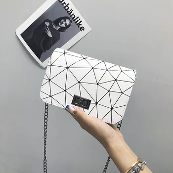 Simple Geometric Women Fashion Crossbody Bags 2020 Version of Messenger Handbag Chain Crack Printing Wild Shoulder Bag Clutch
Simple Geometric Women Fashion Crossbody Bags 2020 Version of Messenger Handbag Chain Crack Printing Wild Shoulder Bag Clutch