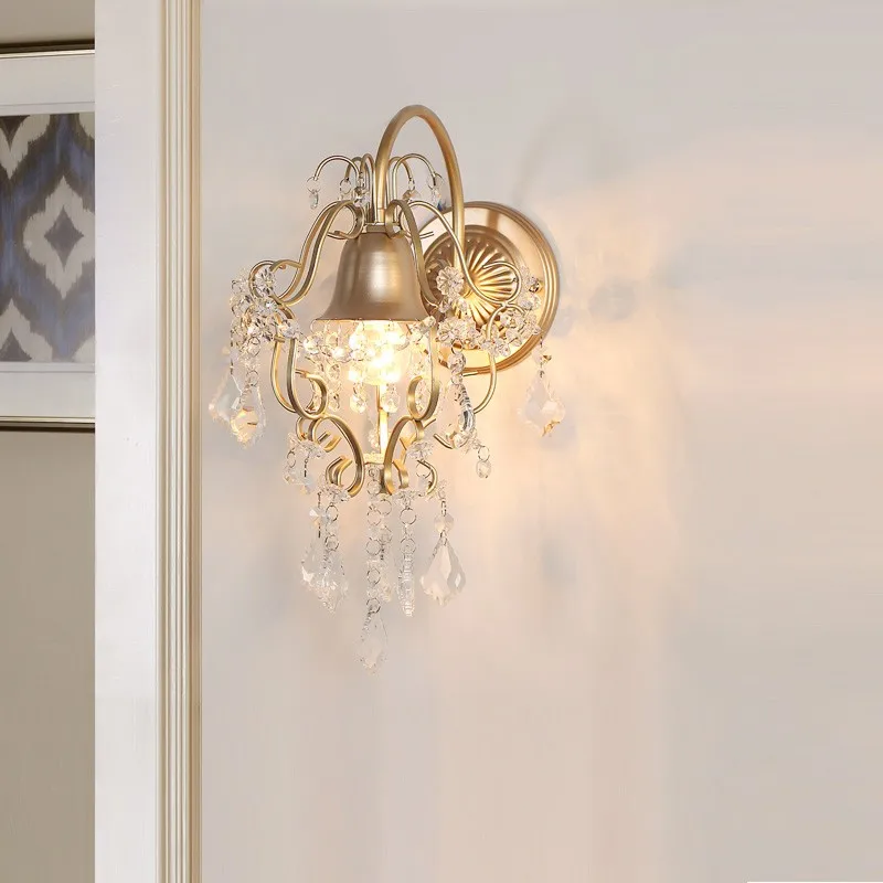 

Железные хрустальные Настенные светильники в американском стиле, светодиодные лампы для спальни, прикроватная лампа для коридора, гостиной, настенсветильник бра, освесветильник для лестницы