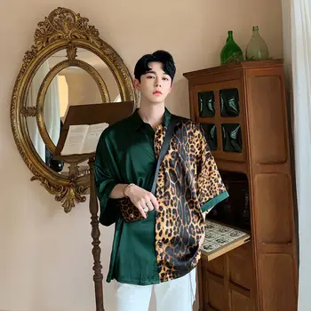 EWQ / men's wear 2020 summer niche color block patchwork half sleeve shirt with with small bag loose Leopard print tops 9Y1678
EWQ / men's wear 2020 summer niche color block patchwork half sleeve shirt with with small bag loose Leopard print tops 9Y1678