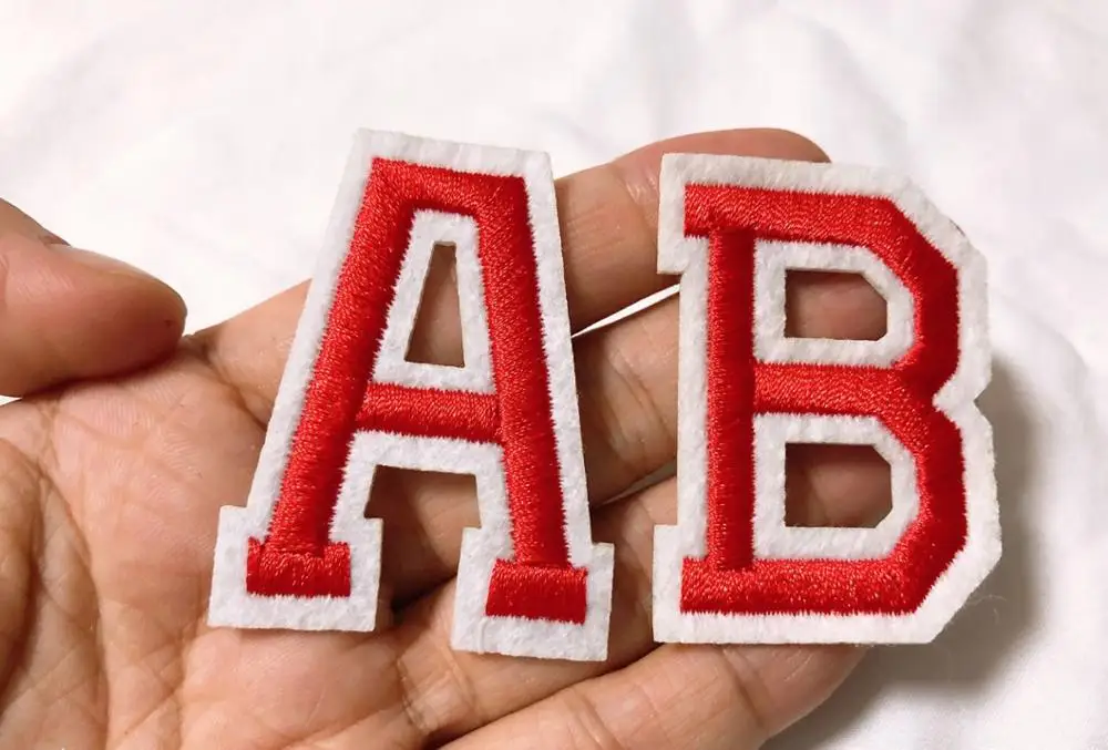 Нашивки с красными буквами алфавит вышитые аппликации буквы нашивки