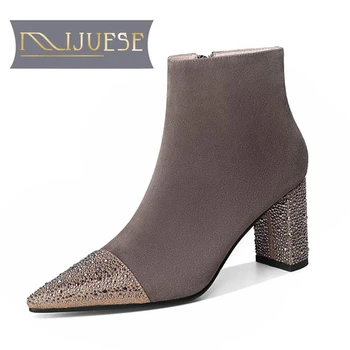 MLJUESE 2021 women soft ankle boots Kid suede zippers bling boots winter short plush pointed toe high heels women boots
MLJUESE 2021 women soft ankle boots Kid suede zippers bling boots winter short plush pointed toe high heels women boots
