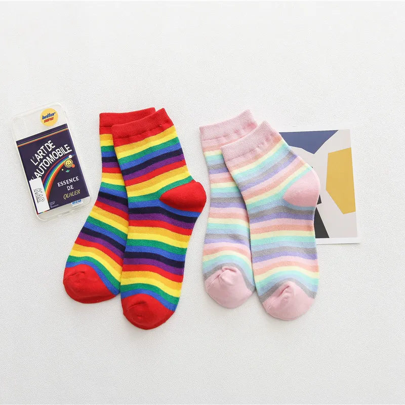 1 Pair 2020 New Women Rainbow Color Striped Printed Socks Long Comfortable Cotton Novelty Fashion Accessories Lady Autumn Socks
1 Pair 2020 New Women Rainbow Color Striped Printed Socks Long Comfortable Cotton Novelty Fashion Accessories Lady Autumn Socks