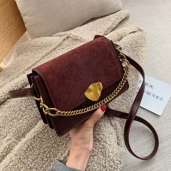 Women Retro Matte 2019 Autumn New Suede Shoulder Crossbody Bag Simple Designer Messenger Bag Nubuck Chain Small Square Handbag
Women Retro Matte 2019 Autumn New Suede Shoulder Crossbody Bag Simple Designer Messenger Bag Nubuck Chain Small Square Handbag