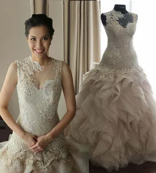 Real Sample Romantic A-Line See Through Scoop Beading Long Ivory Ruffles Sexy Lace Wedding Dress 2016 Vestido De Casamento
Real Sample Romantic A-Line See Through Scoop Beading Long Ivory Ruffles Sexy Lace Wedding Dress 2016 Vestido De Casamento