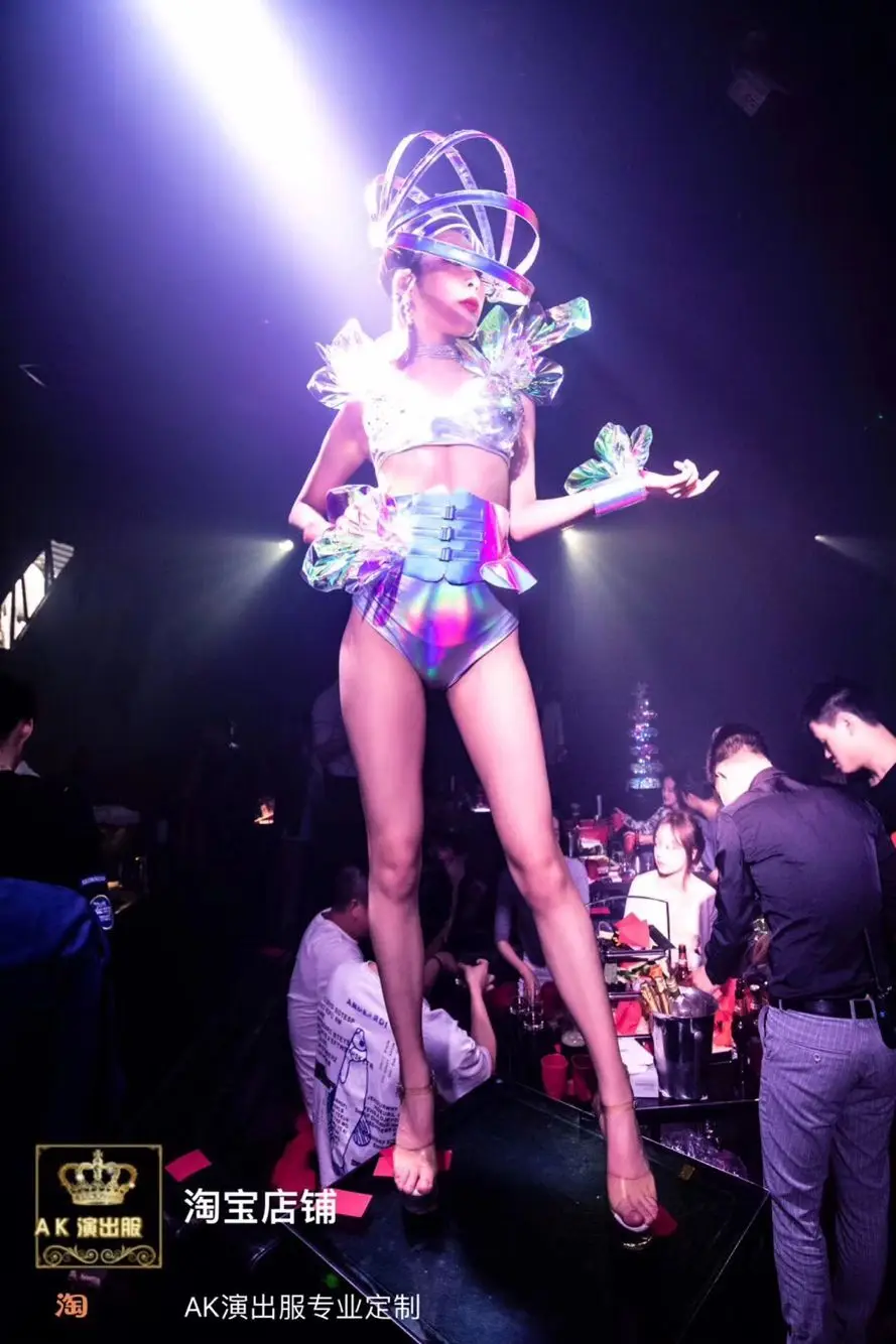 Костюм космоса воина Косплей Вечеринка ночной клуб бар женский певец танцевальная команда Вечеринка симфония лазерная дрель комплект бикини
Костюм космоса воина Косплей Вечеринка ночной клуб бар женский певец танцевальная команда Вечеринка симфония лазерная дрель комплект бикини