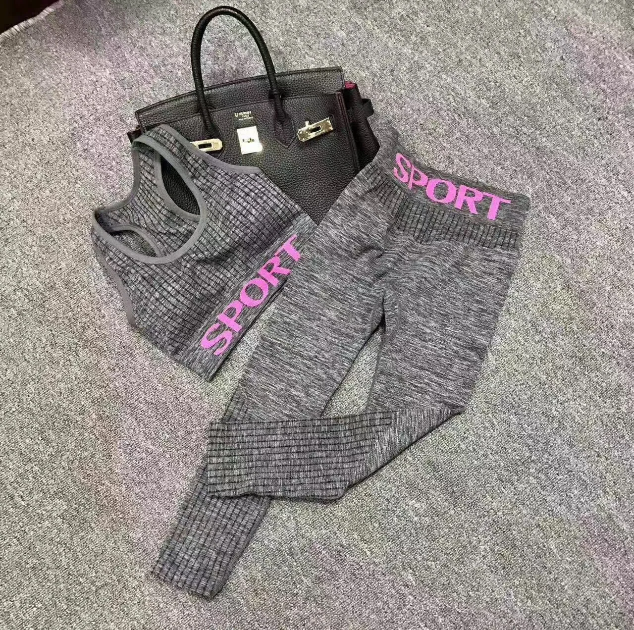 2017 New Style Lettered Fitness Running Europe And America Back Capri Pants Set Pullover Two Chinlon Slim Fit Yoga Clothes Women
2017 New Style Lettered Fitness Running Europe And America Back Capri Pants Set Pullover Two Chinlon Slim Fit Yoga Clothes Women