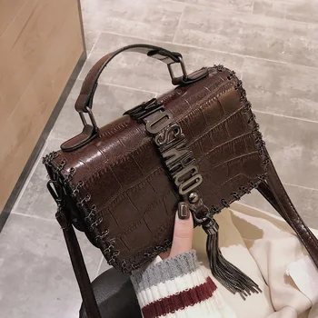 2020 Fashion Women's Retro Portable Diagonal Bag Small Square Bag Korean Stone Pattern 2020 New Tassel Bag Ladies Shoulder Bag
2020 Fashion Women's Retro Portable Diagonal Bag Small Square Bag Korean Stone Pattern 2020 New Tassel Bag Ladies Shoulder Bag