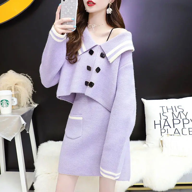 Fashion Temperament Women's Autumn and Winter Fashion Age-Reducing Net Red Woolen Skirt
Fashion Temperament Women's Autumn and Winter Fashion Age-Reducing Net Red Woolen Skirt