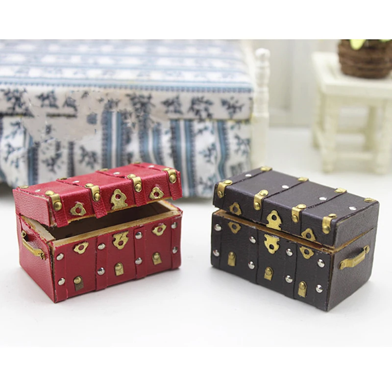 NEW 1:12 Miniature Treasure Chest Wood Case with Leather and Golden Holder Dollhouse Furniture Accessories
NEW 1:12 Miniature Treasure Chest Wood Case with Leather and Golden Holder Dollhouse Furniture Accessories