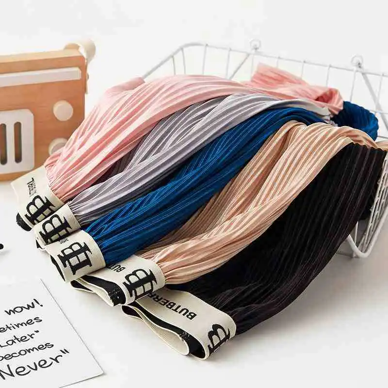 Summer children's pants children's wide-leg Korean girl leggings letter waist wide-leg pants sun protection mosquito pants
Summer children's pants children's wide-leg Korean girl leggings letter waist wide-leg pants sun protection mosquito pants