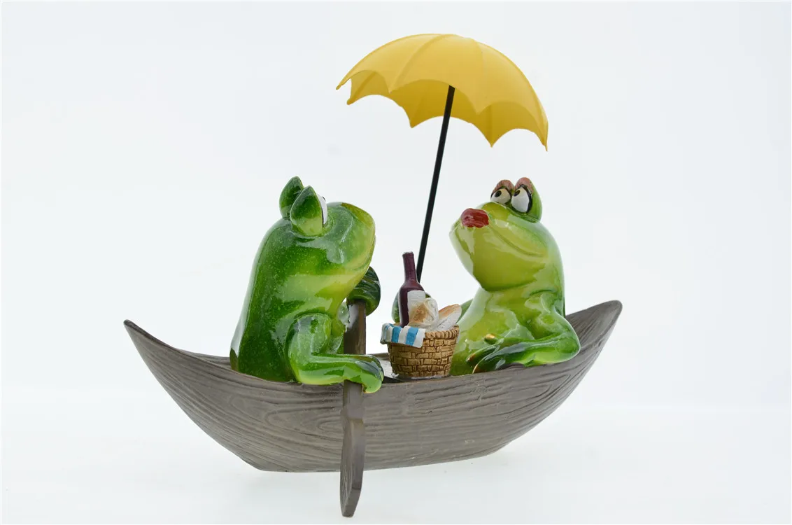 MYBLUE Kawaii Garden Animal Resin Lovers In a Boat Cartoon Frog Figurine Nordic Home Room Decoration Accessories Modern