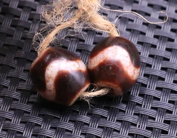 pair Energy Magic Tibetan Old Agate Water Wave Be Rich Totem Daluo dZi Bead Amulet
pair Energy Magic Tibetan Old Agate Water Wave Be Rich Totem Daluo dZi Bead Amulet