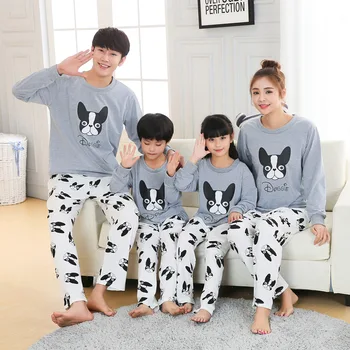 Family Matching Pyjamas Mickey Shirts Pant Mommy and Me Clothes Father and Son Pajamas Clothing Sleepwear Mum Baby Girl Dress 
Family Matching Pyjamas Mickey Shirts Pant Mommy and Me Clothes Father and Son Pajamas Clothing Sleepwear Mum Baby Girl Dress