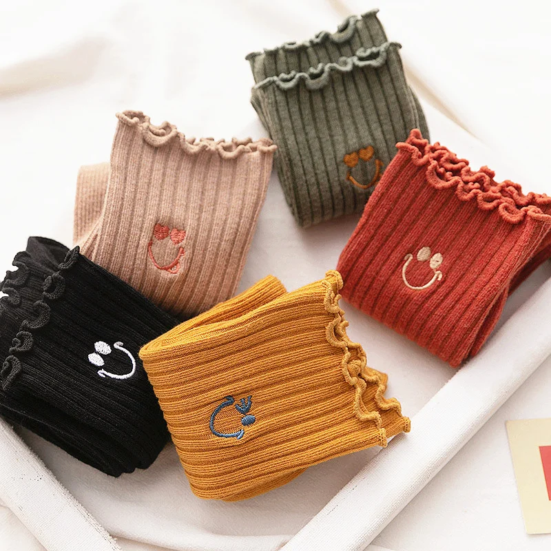 Dreamlikelin Spring Autumn Girl Sweet Socks Japanese Style Smiley Embroidery Cute Ruffles Socks Female Long Socks
Dreamlikelin Spring Autumn Girl Sweet Socks Japanese Style Smiley Embroidery Cute Ruffles Socks Female Long Socks