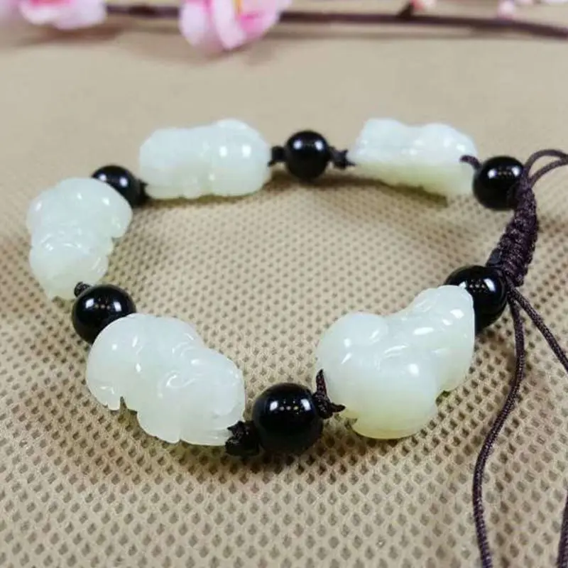 Hot Selling Natural Lucky Pixiu Bracelet Charm Jewellery Women's Hand-Carved Bracelet for Women Men Fashion Accessories
Hot Selling Natural Lucky Pixiu Bracelet Charm Jewellery Women's Hand-Carved Bracelet for Women Men Fashion Accessories