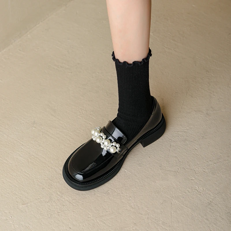 New Spring Genuine Leather Women Shoes Casual Loafers Shoes Woman Slip-On Platform Shoes Round Toe Zapatos De Mujer Pearl Beaded
New Spring Genuine Leather Women Shoes Casual Loafers Shoes Woman Slip-On Platform Shoes Round Toe Zapatos De Mujer Pearl Beaded