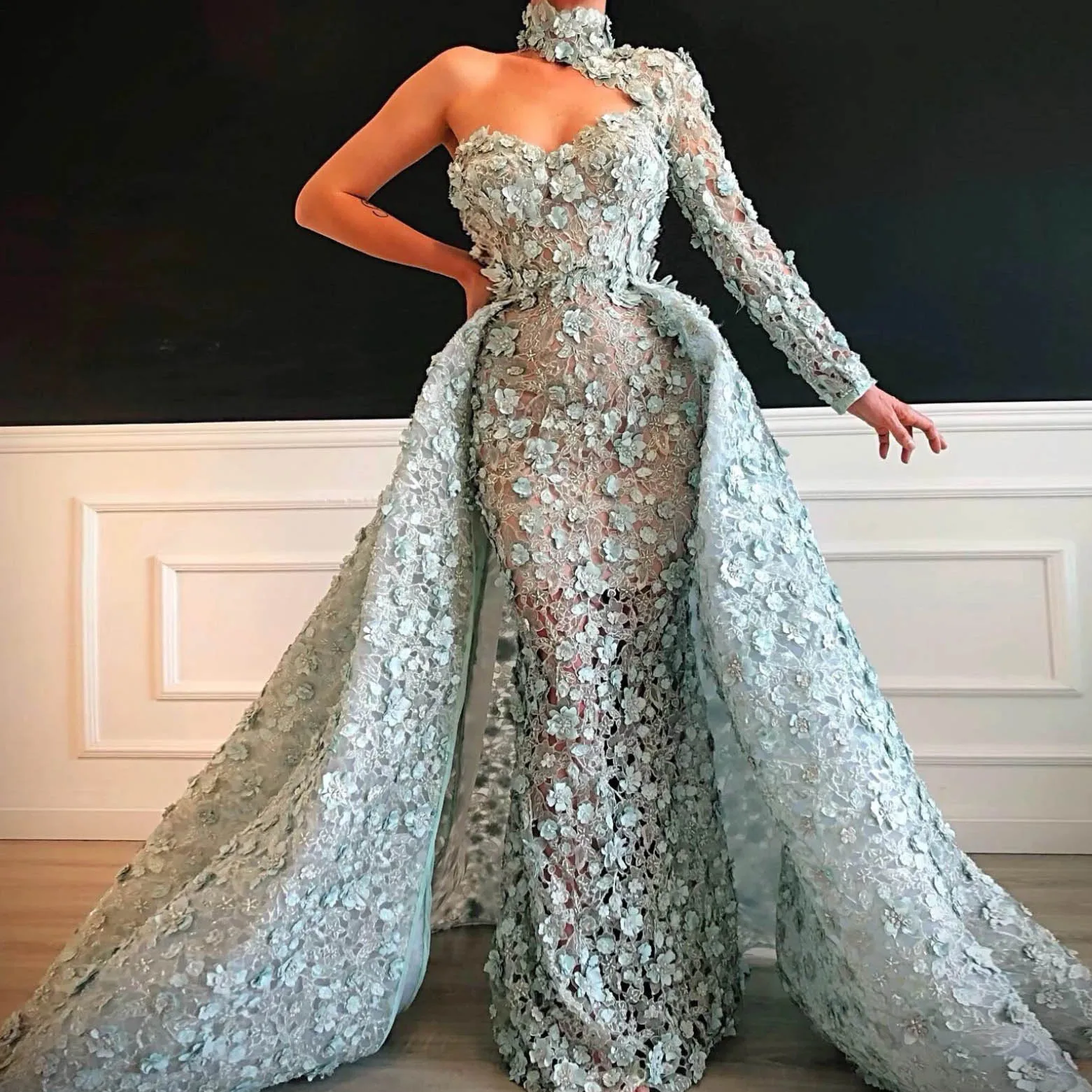 Gorgeous 3D Flower Lace Prom Dresses 2019 With Detachable Train One Shoulder Sexy See Thru Prom Gowns Vestidos Longo 
Gorgeous 3D Flower Lace Prom Dresses 2019 With Detachable Train One Shoulder Sexy See Thru Prom Gowns Vestidos Longo