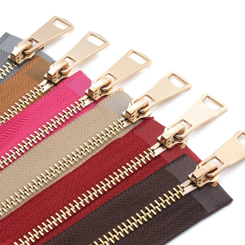 30/40/50/60/70/80Cm 5# Colorful High Quality Open-End Auto-Lock Gold Metal Zipper Diy Handcraft For Garment Clothing Pocket
30/40/50/60/70/80Cm 5# Colorful High Quality Open-End Auto-Lock Gold Metal Zipper Diy Handcraft For Garment Clothing Pocket
