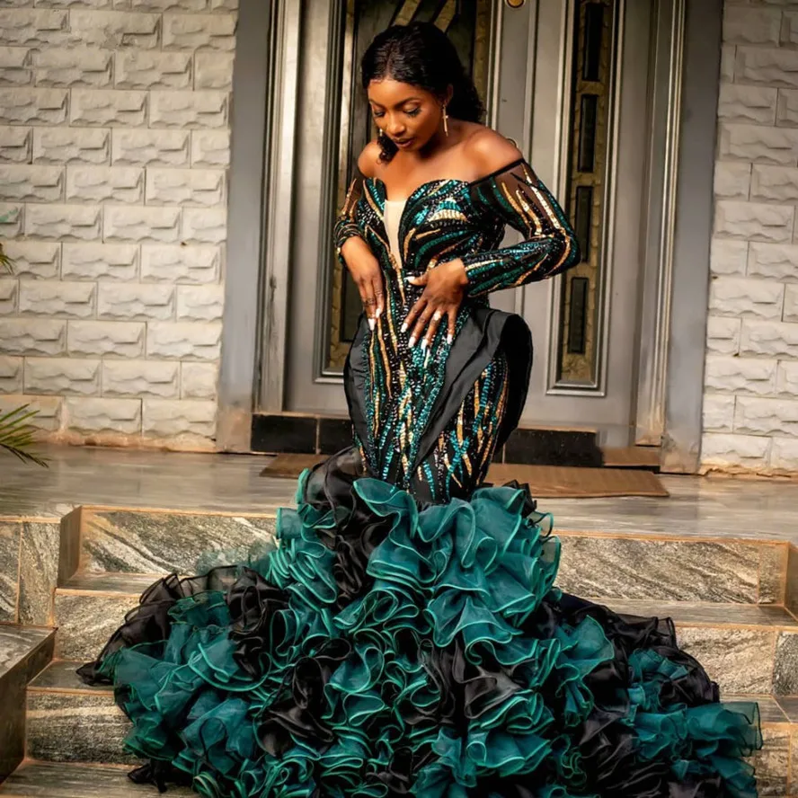 

African Emerald Green And Black Mermaid Prom Dresses 2023 Sparkle Long Prom Gowns Full Sleeves Ruffles Plus Size Party Women