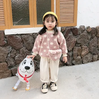 2019 Autumn New Arrival Korean style dot pattern thickened fur hoodie with free lovely bag for fashion cute sweet baby girls 
2019 Autumn New Arrival Korean style dot pattern thickened fur hoodie with free lovely bag for fashion cute sweet baby girls