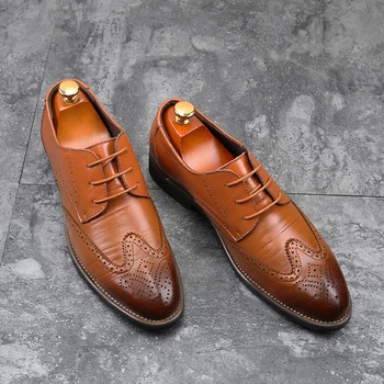 Engraved Business Dress Shoes Men Leather Oxfords Wedding Party Shoes Male British Breathable Pointed Shoes
Engraved Business Dress Shoes Men Leather Oxfords Wedding Party Shoes Male British Breathable Pointed Shoes