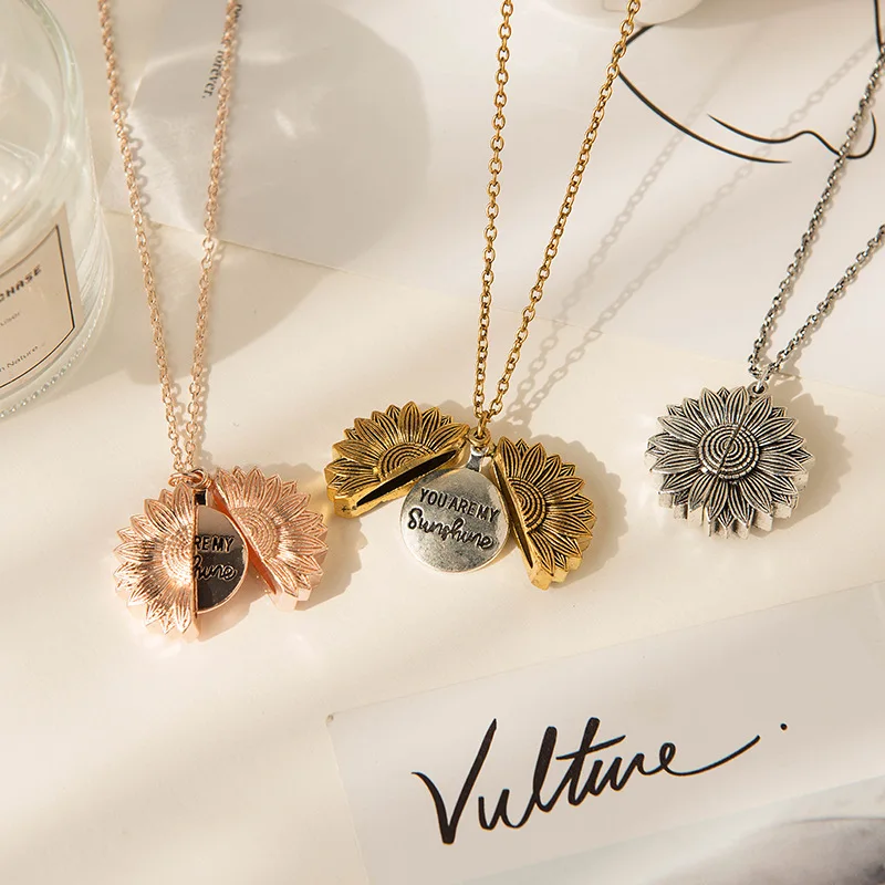 Alloy Flower Double Sided Lettering Clavicle Chain Can Open Sunflower Double Layer Lettering Pendant Necklace
Alloy Flower Double Sided Lettering Clavicle Chain Can Open Sunflower Double Layer Lettering Pendant Necklace
