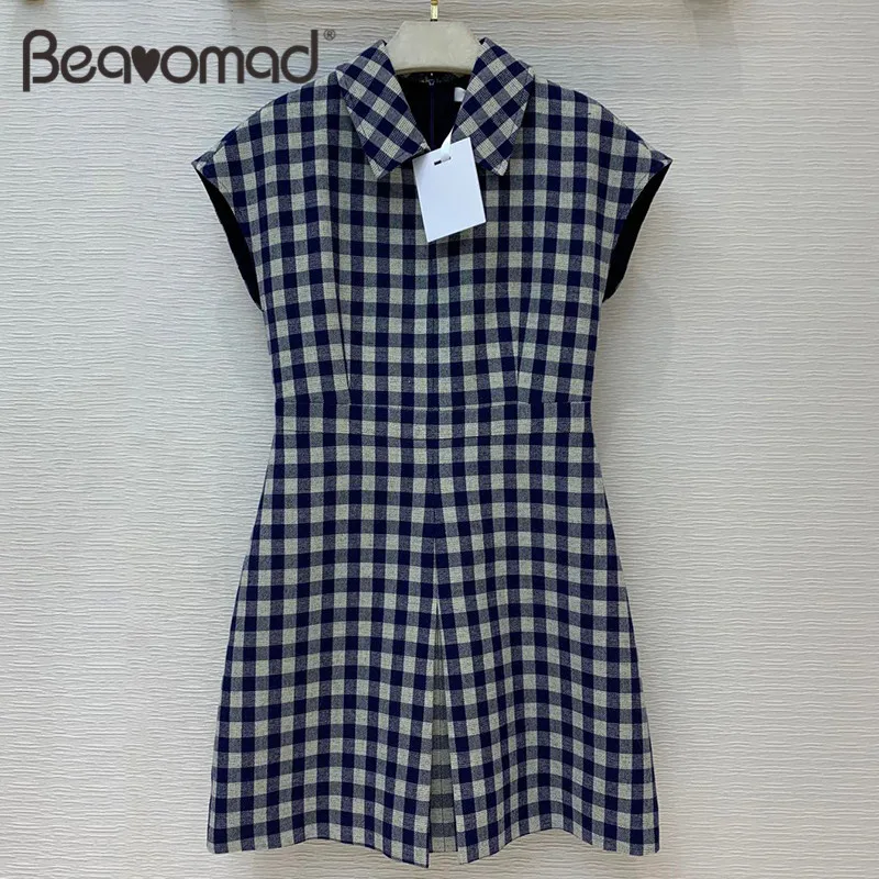 Bearomad Runway Top Quality Winter Women's Wool Mini Dresses Fashion Geometric Patterns Sleeveless Silk Lining Dress Vestidos
Bearomad Runway Top Quality Winter Women's Wool Mini Dresses Fashion Geometric Patterns Sleeveless Silk Lining Dress Vestidos
