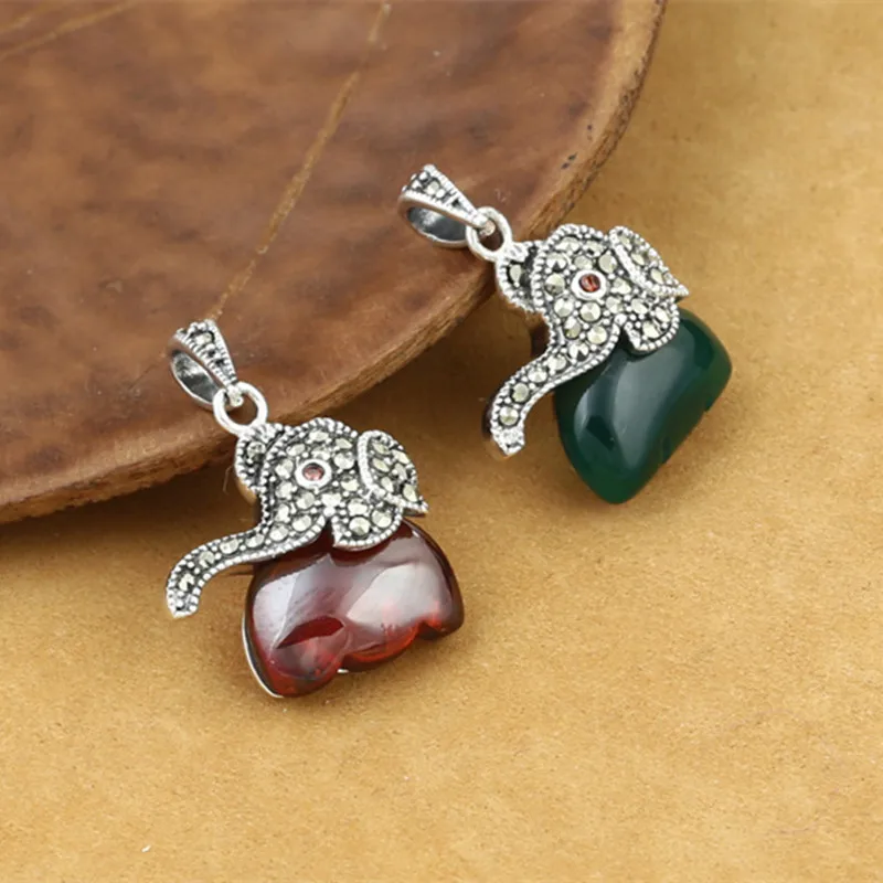 925 Sterling Silver Jewelry Retro Thai Silver Male Men And Women Elephant Marcasite Inlaid Green Stone Red Garnet Pendant
925 Sterling Silver Jewelry Retro Thai Silver Male Men And Women Elephant Marcasite Inlaid Green Stone Red Garnet Pendant