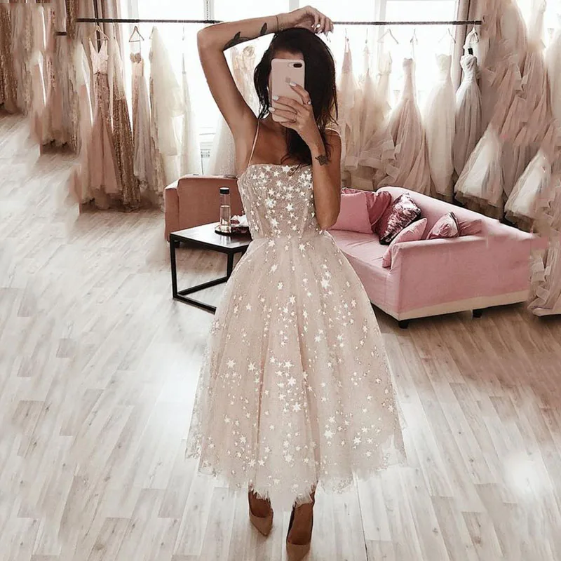 A Line Princess Backless Sleeveless Tulle Wedding Dresses 2020 Spaghetti Straps Short Bridal Dress Robe de soiree Wedding Gowns
A Line Princess Backless Sleeveless Tulle Wedding Dresses 2020 Spaghetti Straps Short Bridal Dress Robe de soiree Wedding Gowns