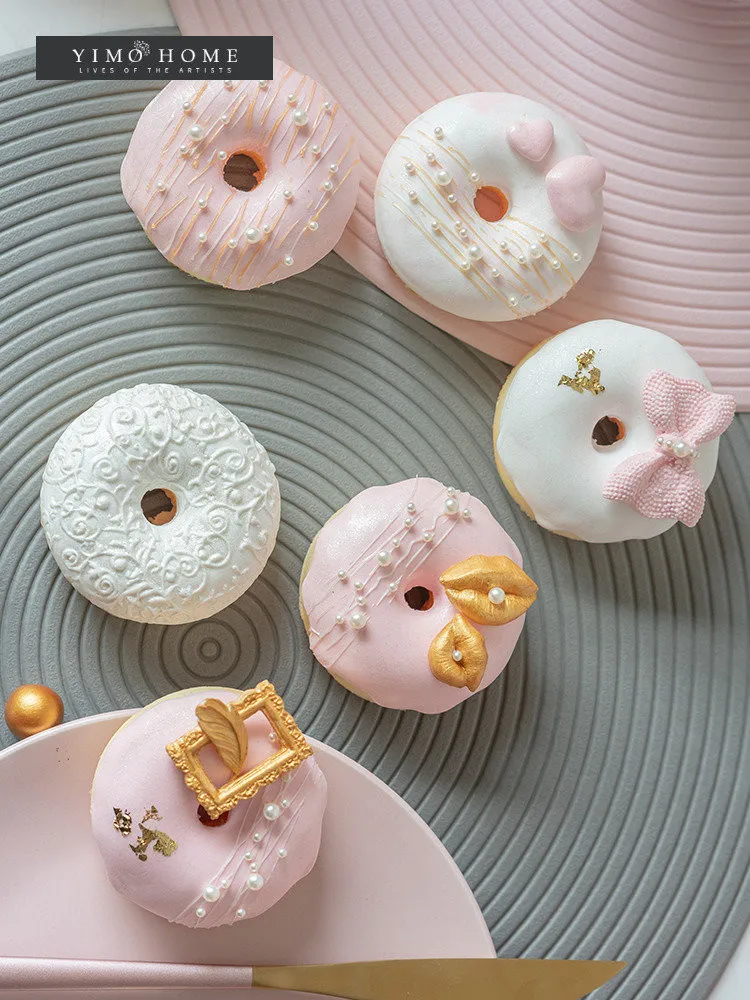 Sweet pink Artificial ice cream cake simulation donut toy window decoration fake snack ice cream ins wind donut Exquisite
Sweet pink Artificial ice cream cake simulation donut toy window decoration fake snack ice cream ins wind donut Exquisite
