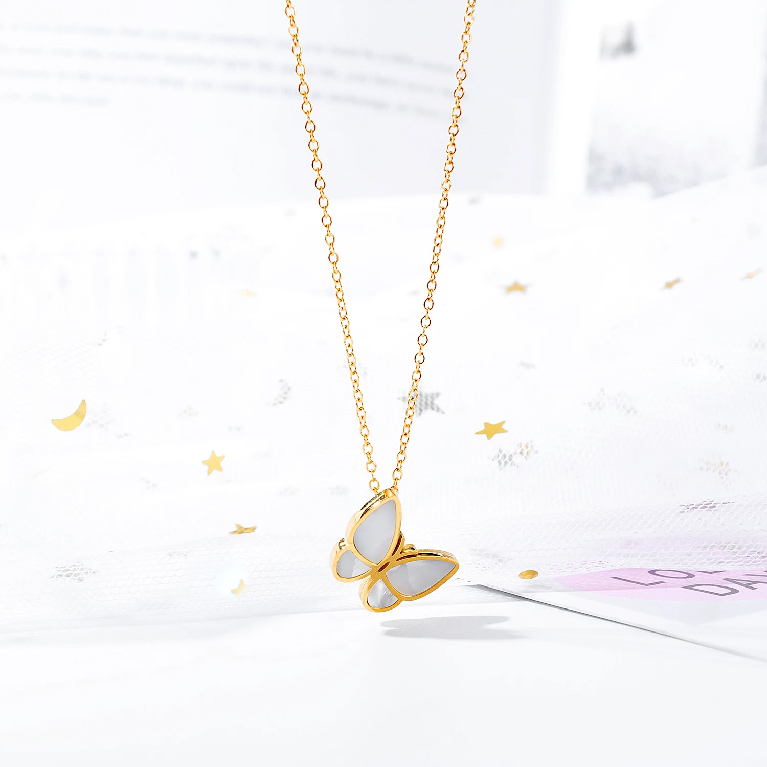 shell necklace