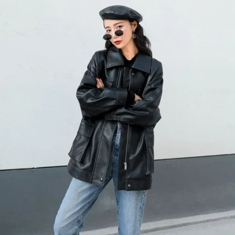 2021 Faux Leather Jackets For Women Spring Autumn Loose BF Mid-length Lapel Korean Zipper Belt Punk Jaquetas Feminina Deri Ceket
2021 Faux Leather Jackets For Women Spring Autumn Loose BF Mid-length Lapel Korean Zipper Belt Punk Jaquetas Feminina Deri Ceket