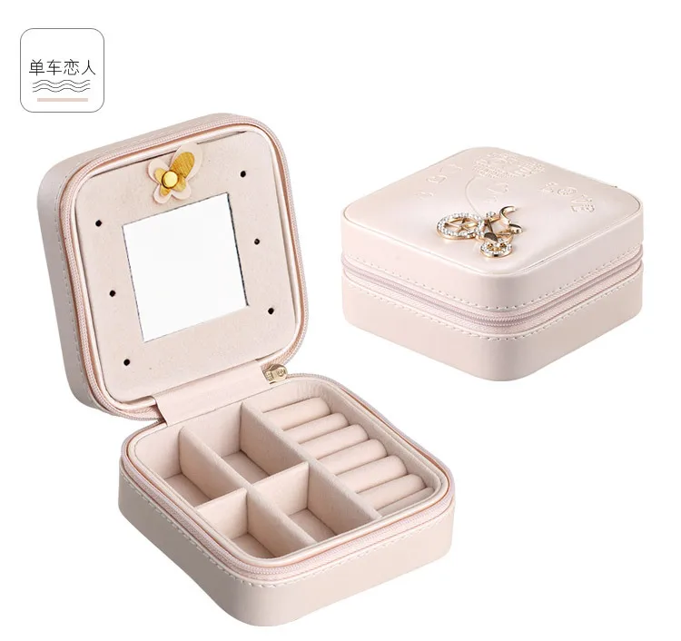 2020 Protable Leather Jewelry Storage Mini Box Earrings Ring Necklace Case Jewel Packaging Travel Cosmetics Mini Organizer Box
2020 Protable Leather Jewelry Storage Mini Box Earrings Ring Necklace Case Jewel Packaging Travel Cosmetics Mini Organizer Box