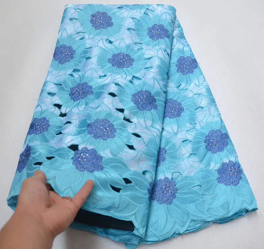 High Quality African Swiss Voile Lace Fabric 5 yards 2019 Luxury Blue color 100% cotton Lace Fabric For Wedding dress CFR03
High Quality African Swiss Voile Lace Fabric 5 yards 2019 Luxury Blue color 100% cotton Lace Fabric For Wedding dress CFR03